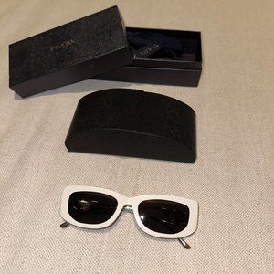 [NEWE] PRADA Sunglasses